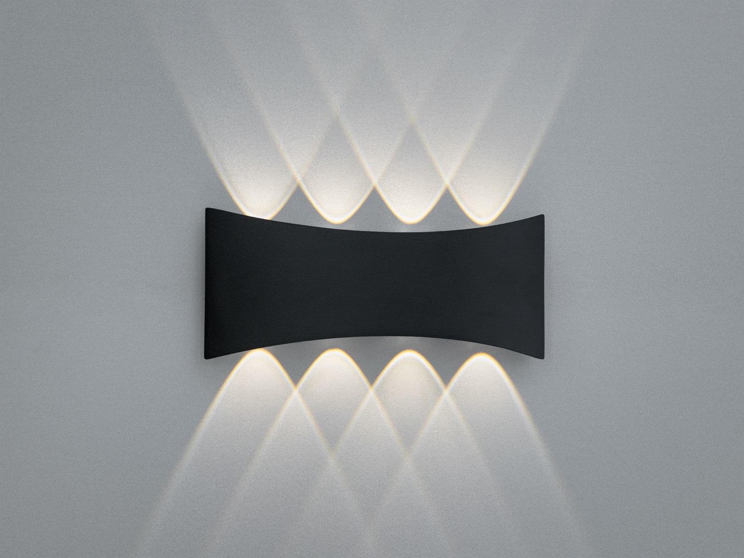 Настінний LED світильник Diasha 8 Вт у чорному кольорі з 8 променями для акцентної архітектурної підсвітки фасадів та інтерʼєрів. Лаконічний дизайн, економне світло.