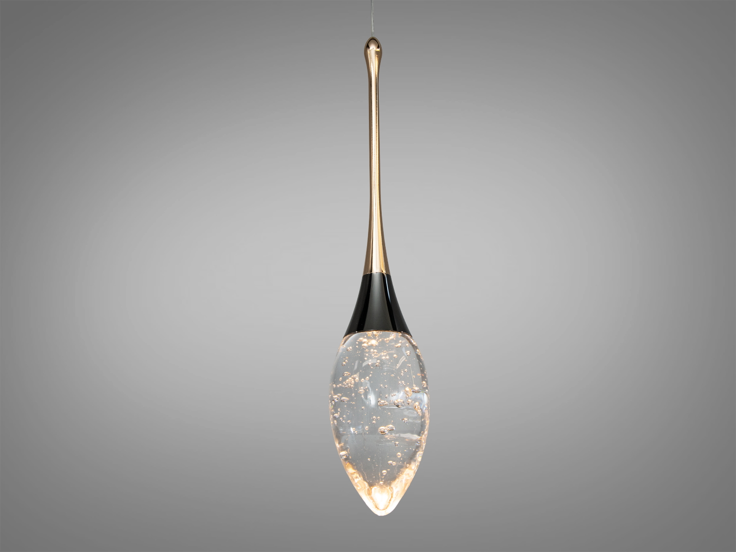 Декоративний світильник з вбудованими світлодіодами, що створюють м′яке світло. Підходить для зон відпочинку.