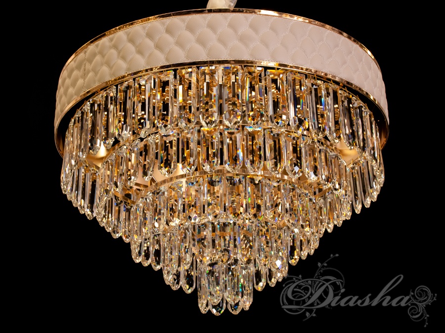 Сучасна кришталева люстра