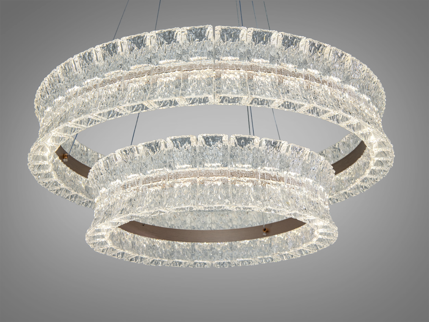 Підвісний світильник з текстурованими акриловими кільцями, підвісний монтаж. Підходить для сучасного інтер′єру.