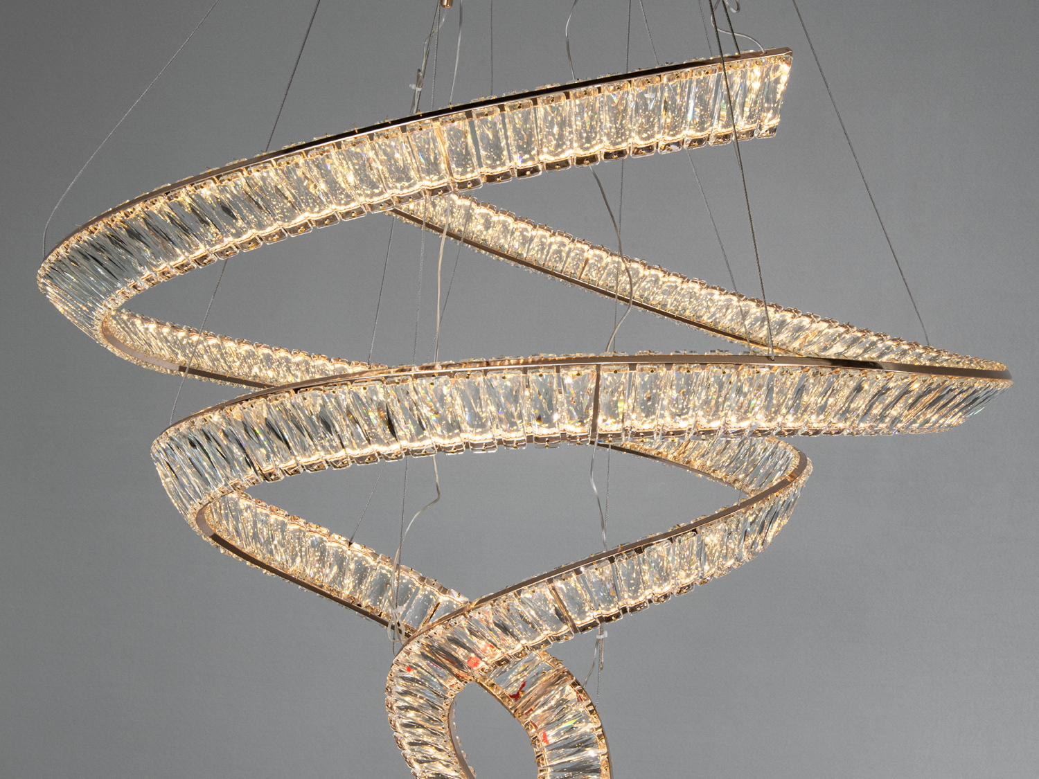 Світлодіодна люстра спіраль золото 285 Вт