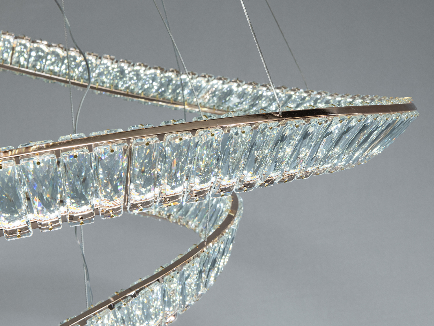 Світлодіодна люстра спіраль золото 285 Вт