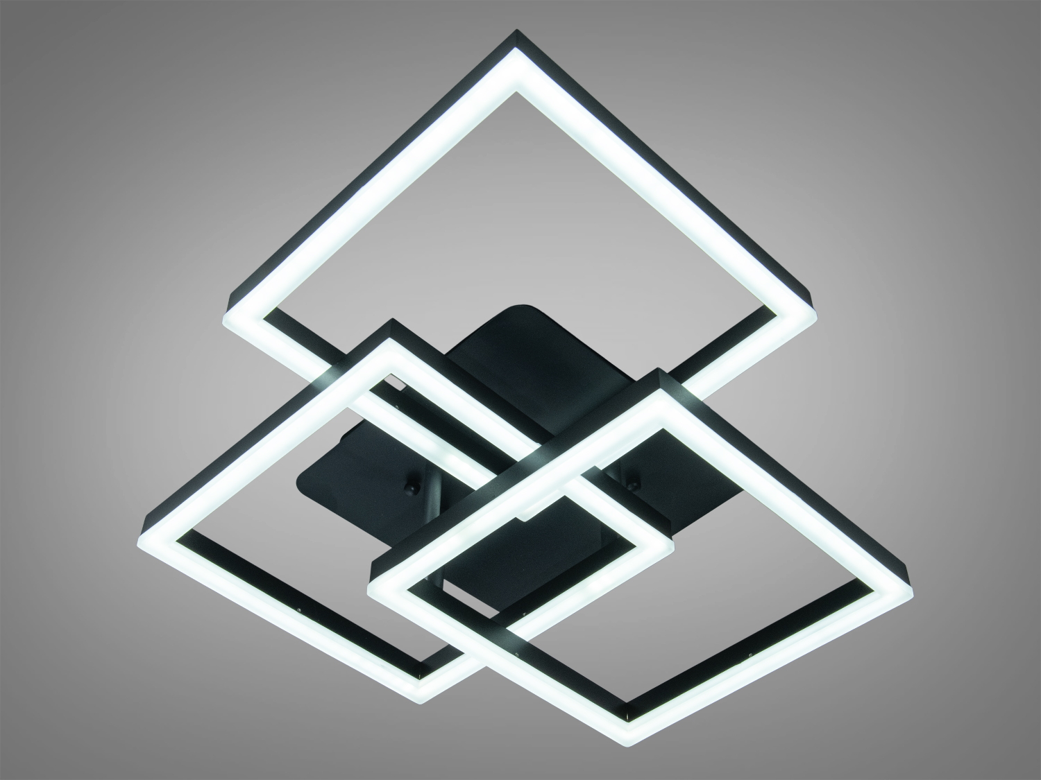Стельовий світильник з трьома квадратними рамками, що випромінюють тепле світло, створює затишну атмосферу в будь-якому приміщенні.