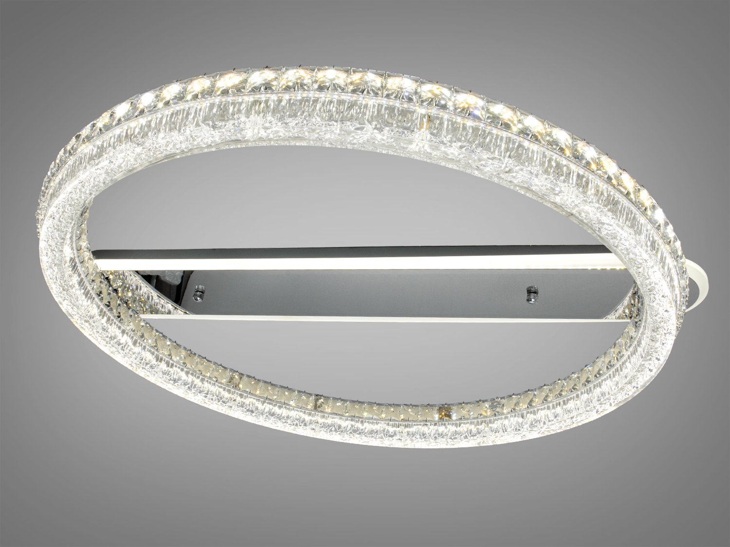 Круглий світильник з прозорим акрилом, що підходить для монтажу на стелі, забезпечує рівномірне освітлення.