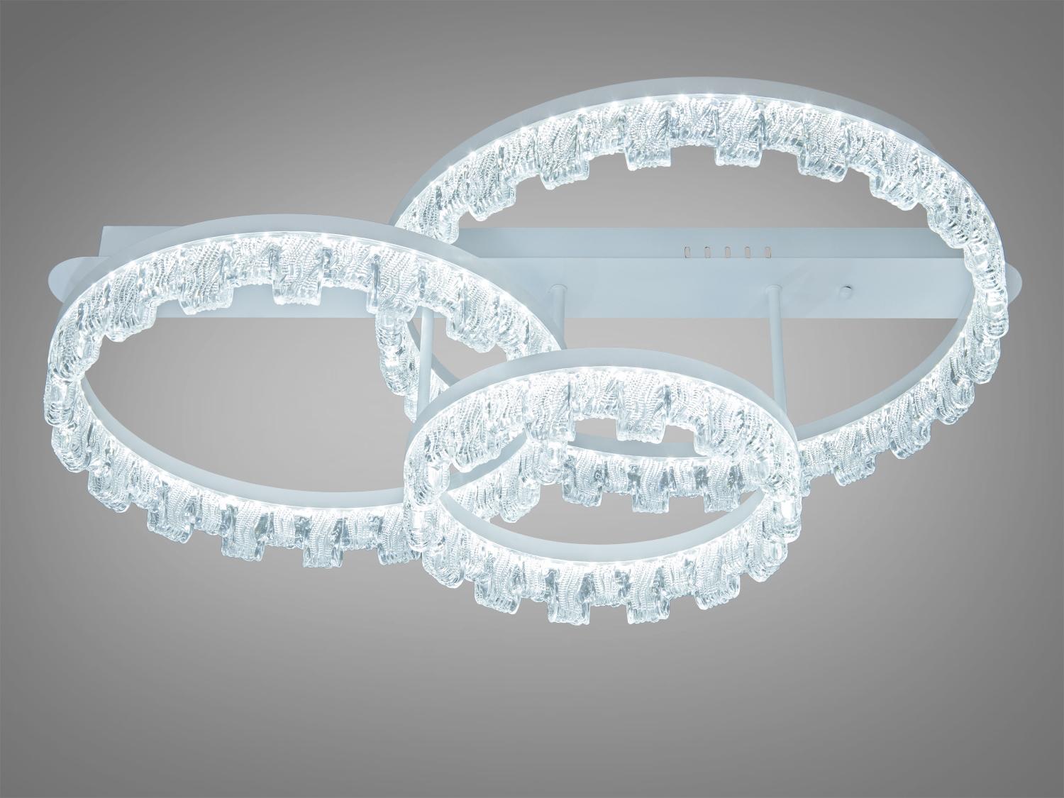 Стельова LED-люстра з трьома акриловими кільцями, 103 W, 5665 lm, білий колір. Три режими 3200K/4100K/6000K, керування настінним вимикачем. Площа освітлення до ~18 м².