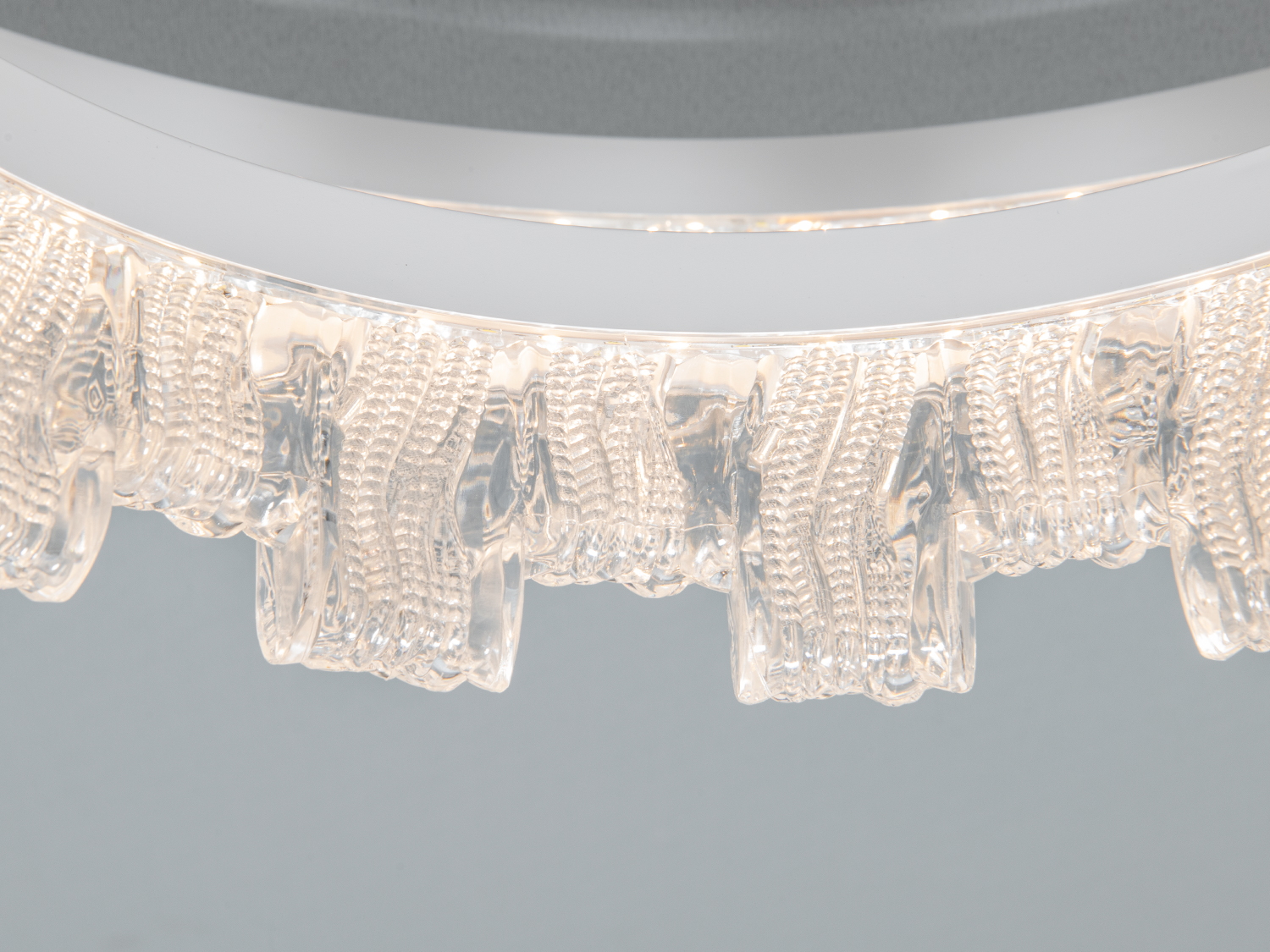 Стельова світлодіодна люстра біла 72 Вт