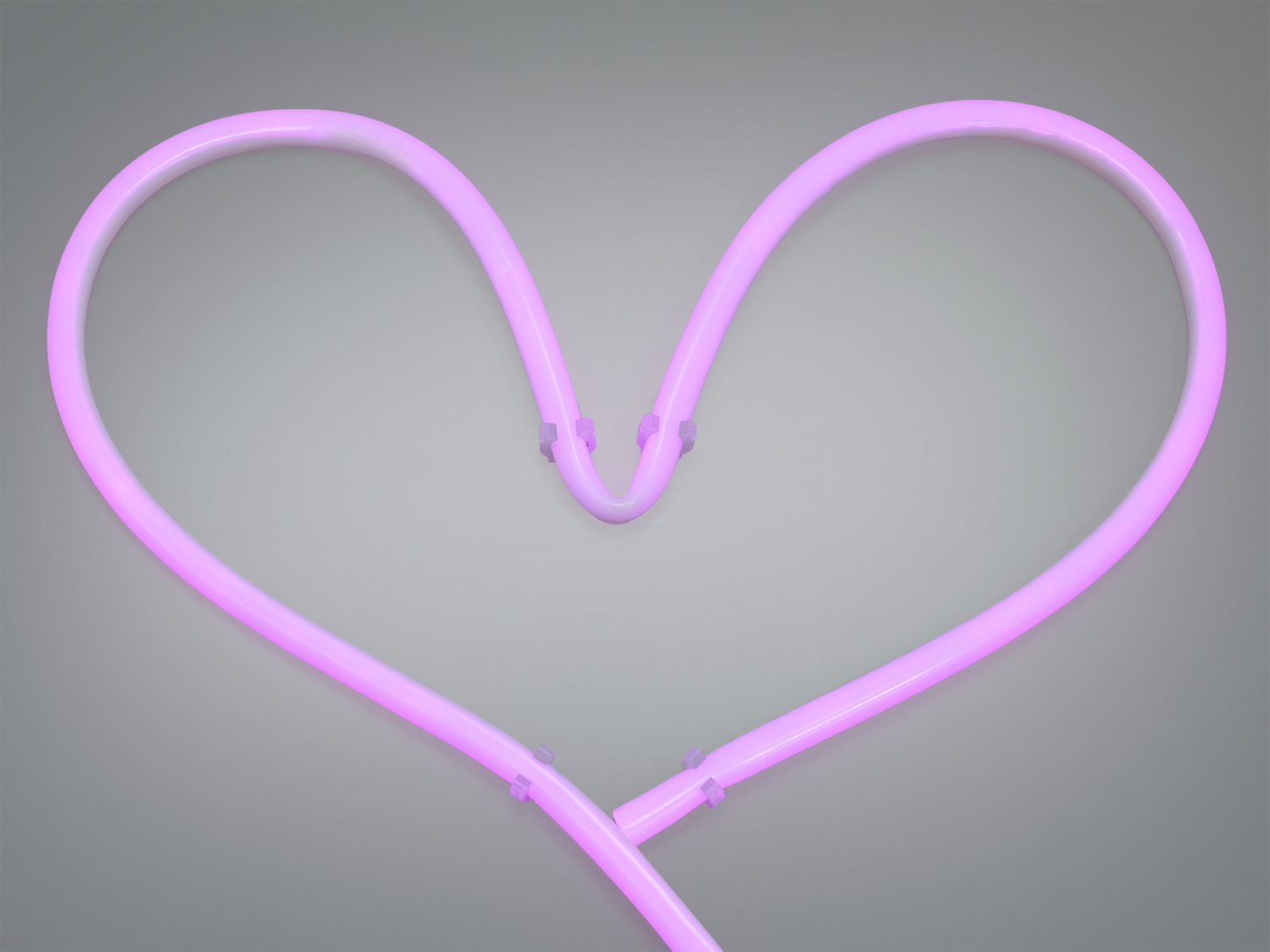 Гнучкий неон Diasha 12V IP67 з бузковим світлом, круглий Ø11 мм. 8 Вт/м, ~800 лм/м, 120 LED/м, 180°, крок різу 25 мм, мінімальний радіус 25 мм.