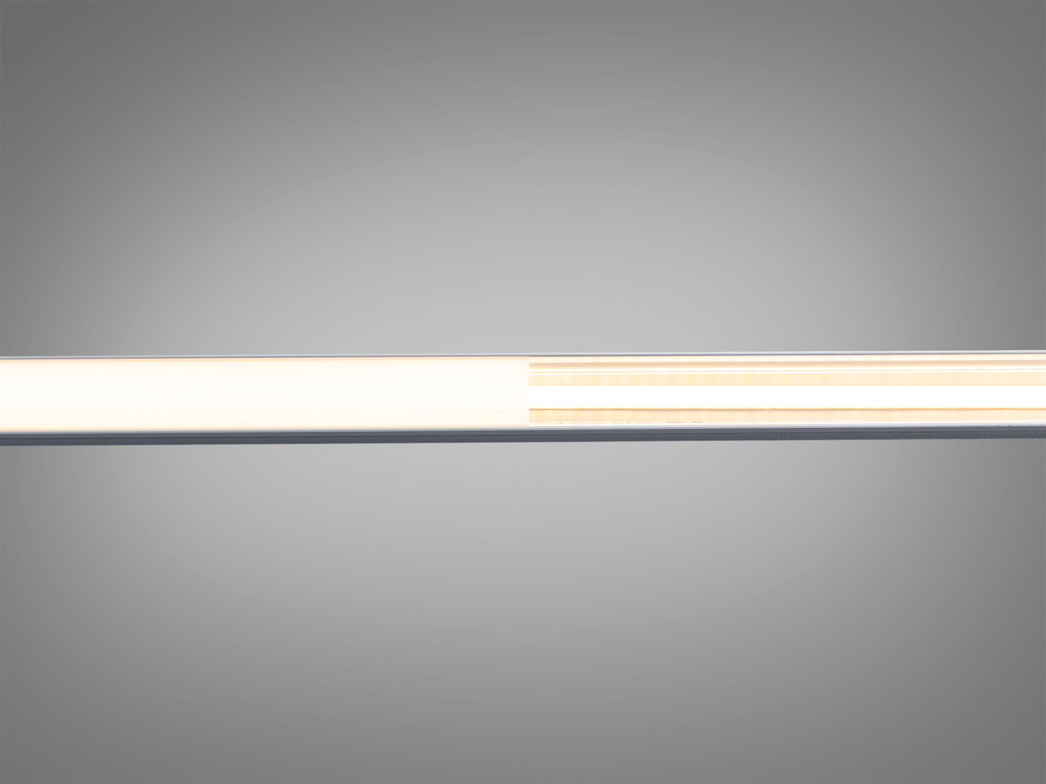 Білий світлодіодний профіль для рівномірного освітлення інтер′єру.