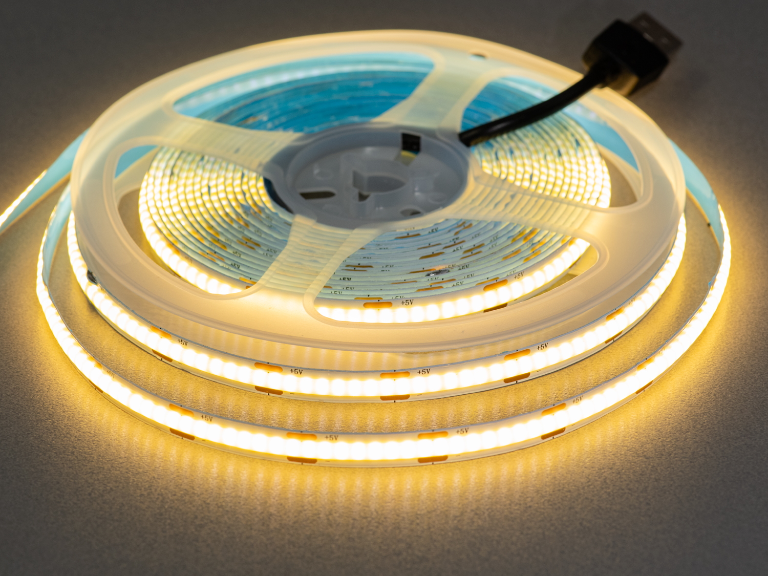 COB LED стрічка 5В з USB, 320 діодів на метр, 8мм, теплий. Led стрічка з USB розємом — сучасне рішення для підсвічування телевізора, дзеркала або навіть дитячого ліжечка. COB LED стрічка 5В з USB, 320 діодів на метр, 8мм, теплий. Led стрічка з USB розємом — сучасне рішення для підсвічування телевізора, дзеркала або навіть дитячого ліжечка.