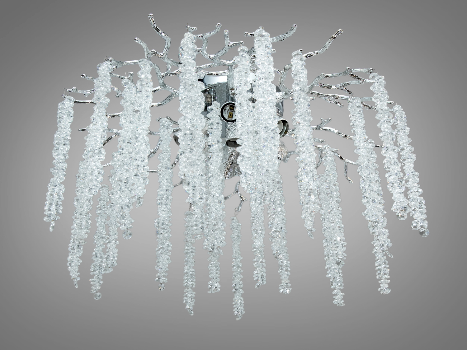 Елегантний світильник з кришталевими підвісками, що створюють ефект водоспаду. Підходить для монтажу на стелі в сучасних інтер′єрах.