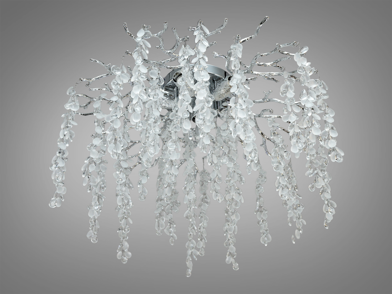 Стельовий світильник з кришталевими підвісками, що створюють ефект водоспаду. Ідеальний для сучасного інтер′єру.