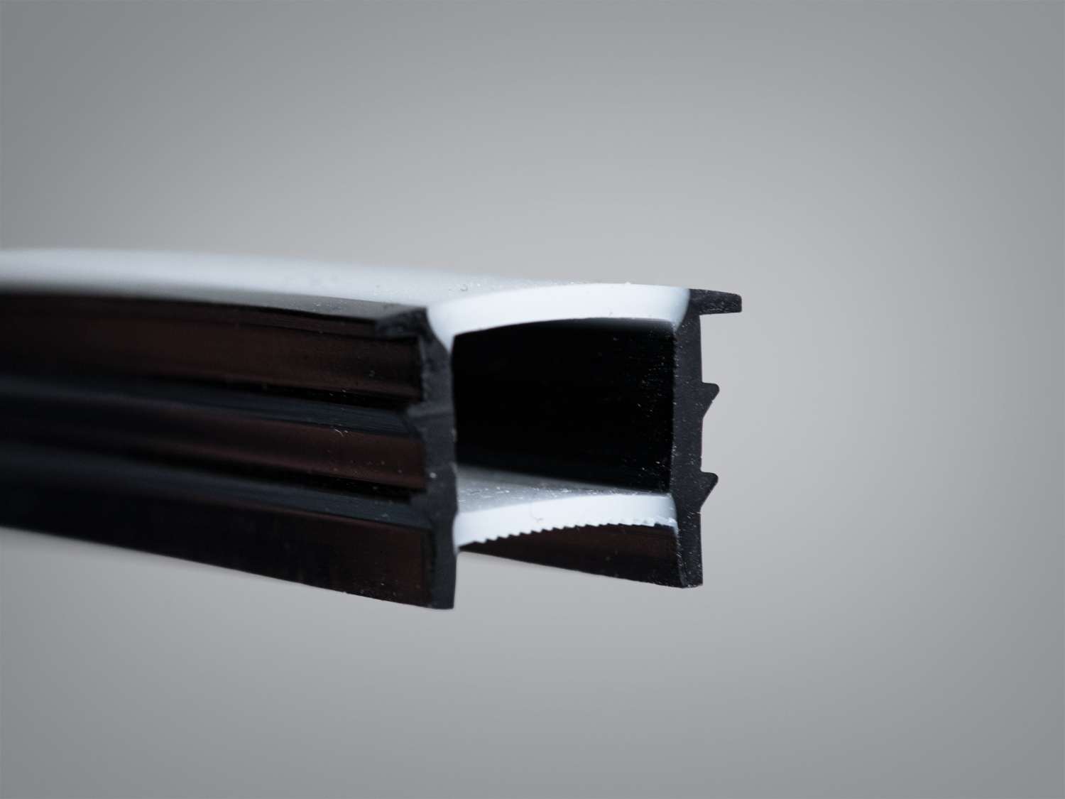 Гнучкий профіль для LED стрічки, накладний