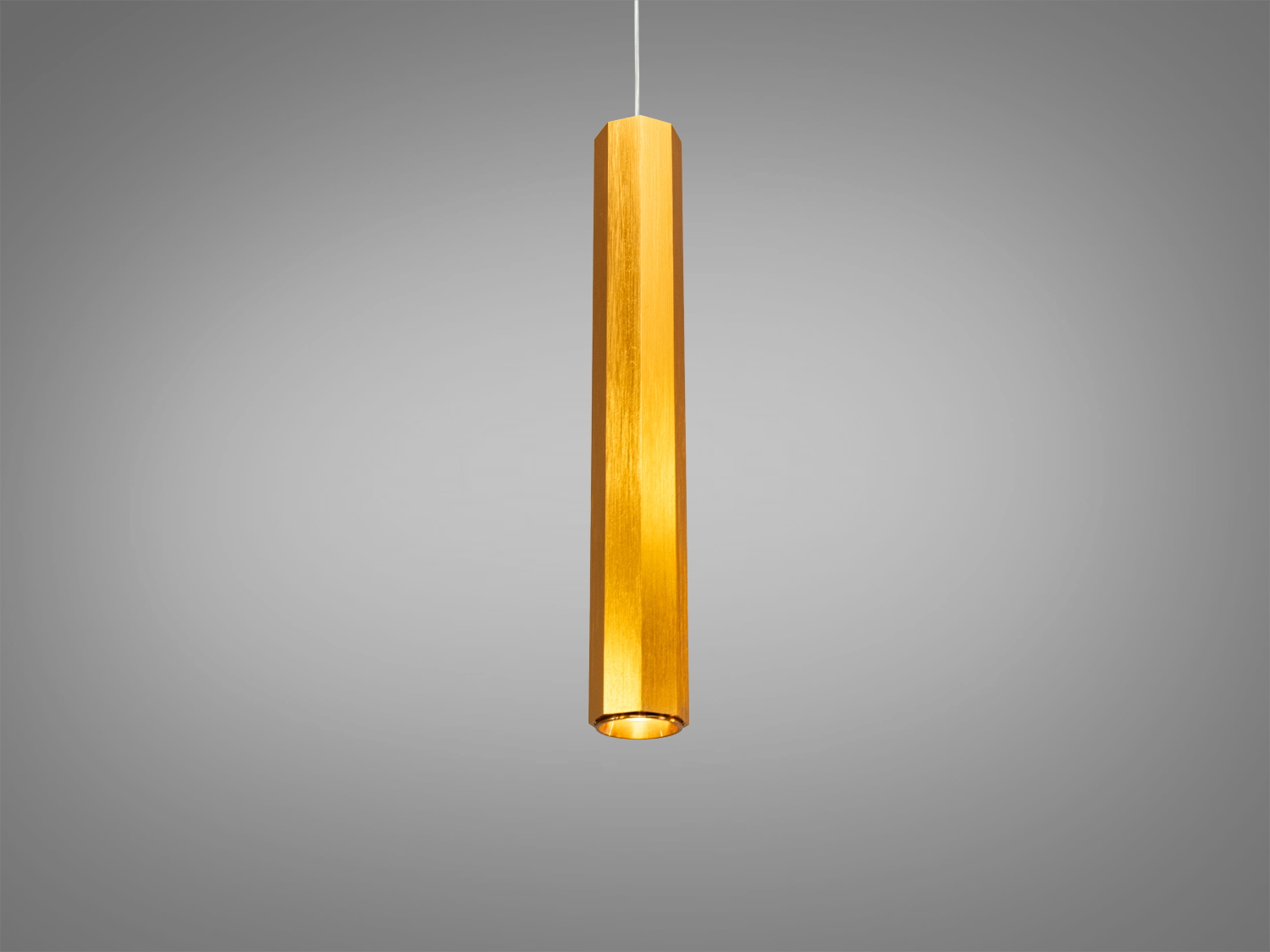 Підвісний світильник з гладкою поверхнею, циліндричний корпус. Ідеально підходить для офісних приміщень, легкий монтаж.