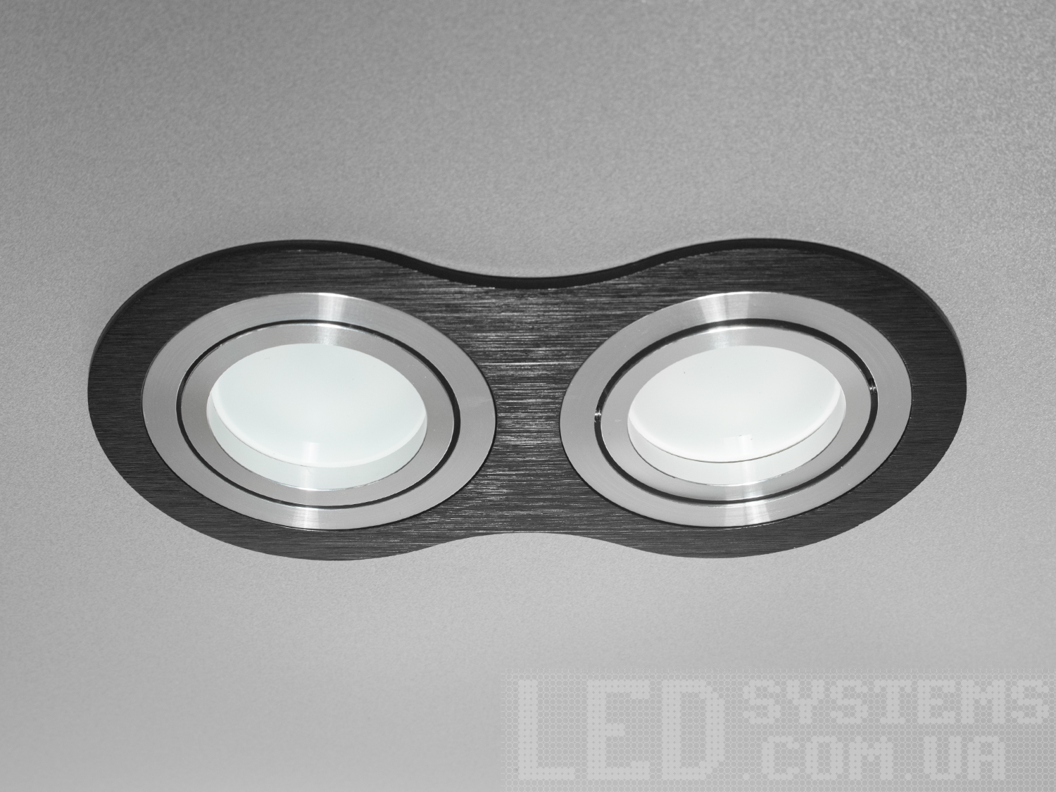 Алюмінієвий поворотний точковий світильник на кухню, на дві лампи