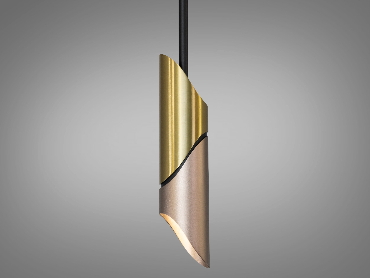 Світильник з металевим корпусом, що має плавні лінії та сучасний вигляд. Підходить для освітлення робочих зон або акцентного освітлення.