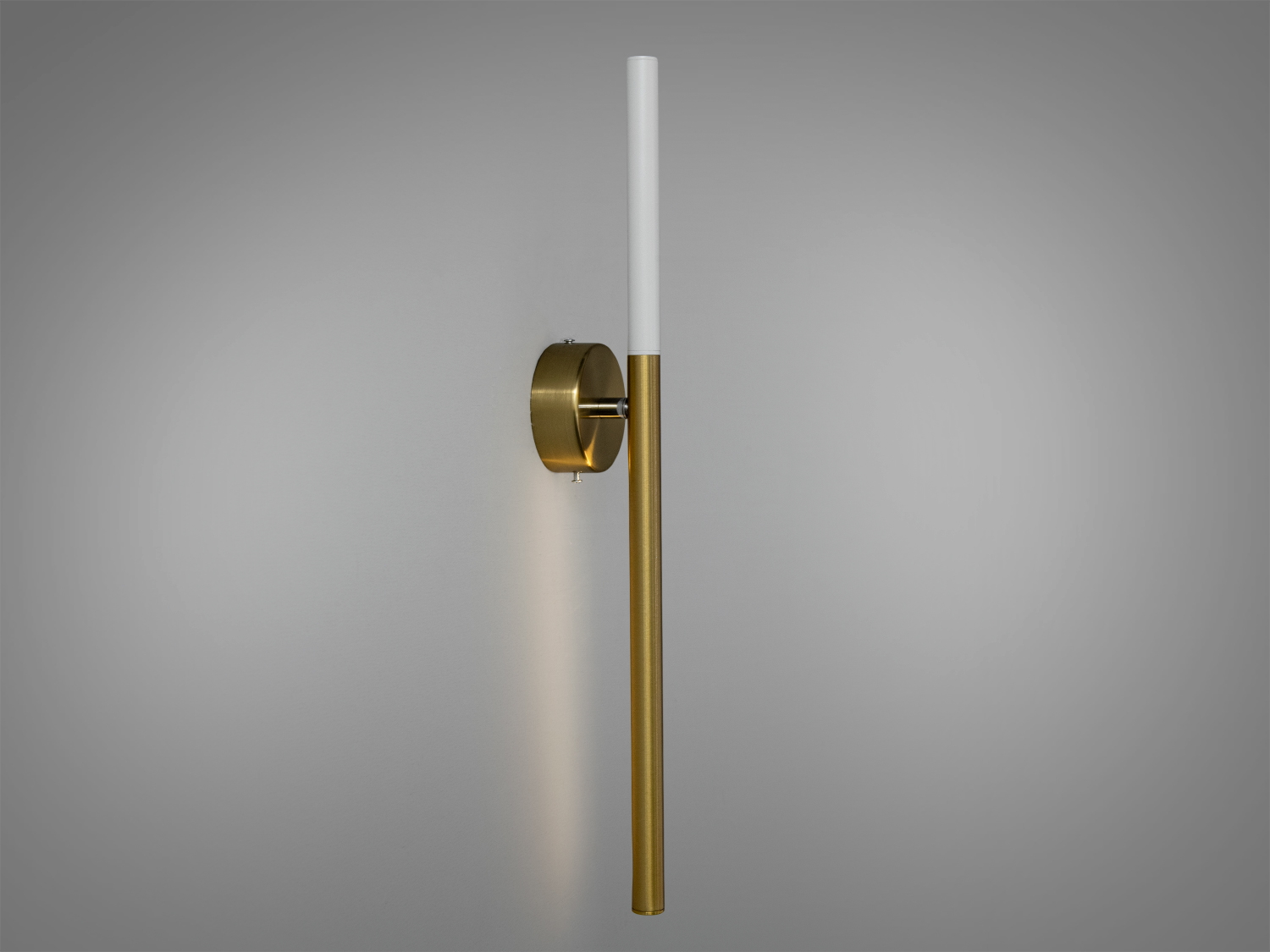 Настінний LED бра Diasha 6 Вт у відтінку білий+бронза з циліндричним металевим корпусом і білим дифузором. М’яке акцентне світло для спальні, коридору, вітальні.