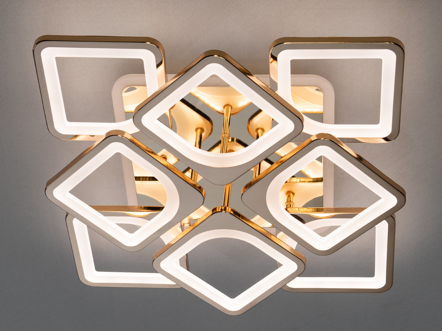 Стельовий світильник з пультом, квадратна форма, нейтральне біле світло, підходить для офісів, монтаж на стелю.