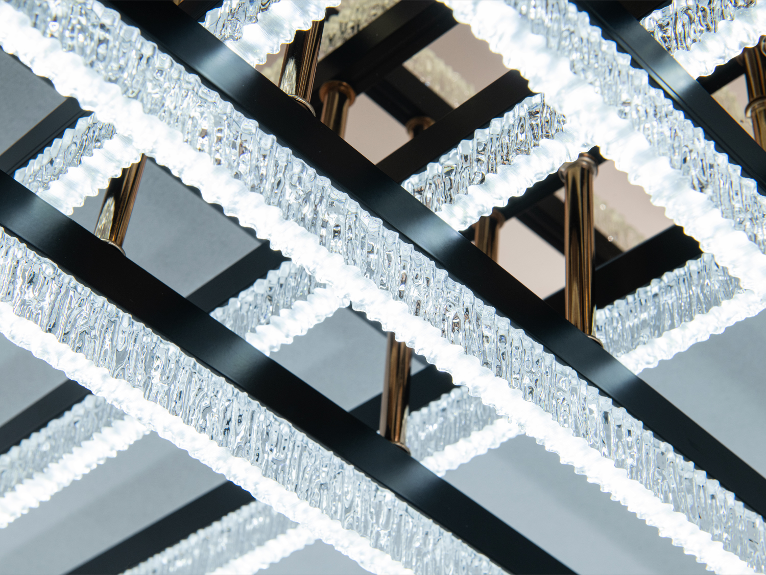 Світлодіодна люстра Diasha чорна 80 Вт до 14 м²